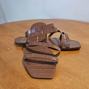 NWT'S - DOLCE VITA - Brown Leather Slip-on Slide Sandals - 1/2" heels - Size 8